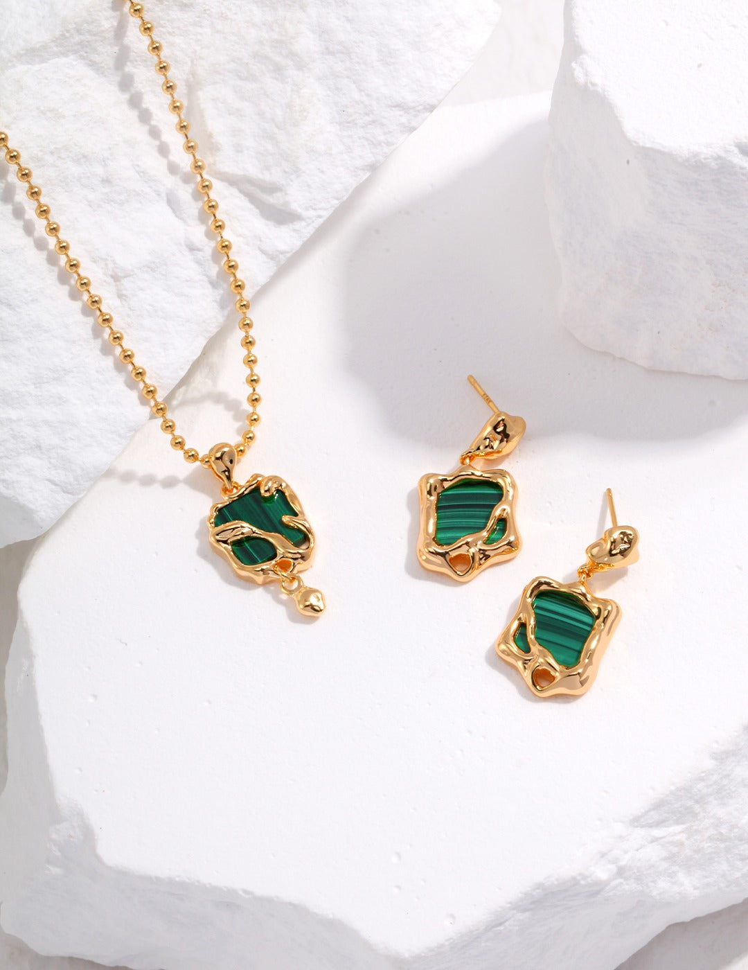 Enchanting Malachite Necklace & Earrings