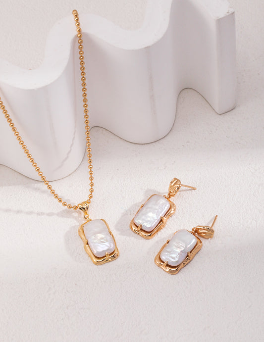 Golden Frame Baroque Pearl Set