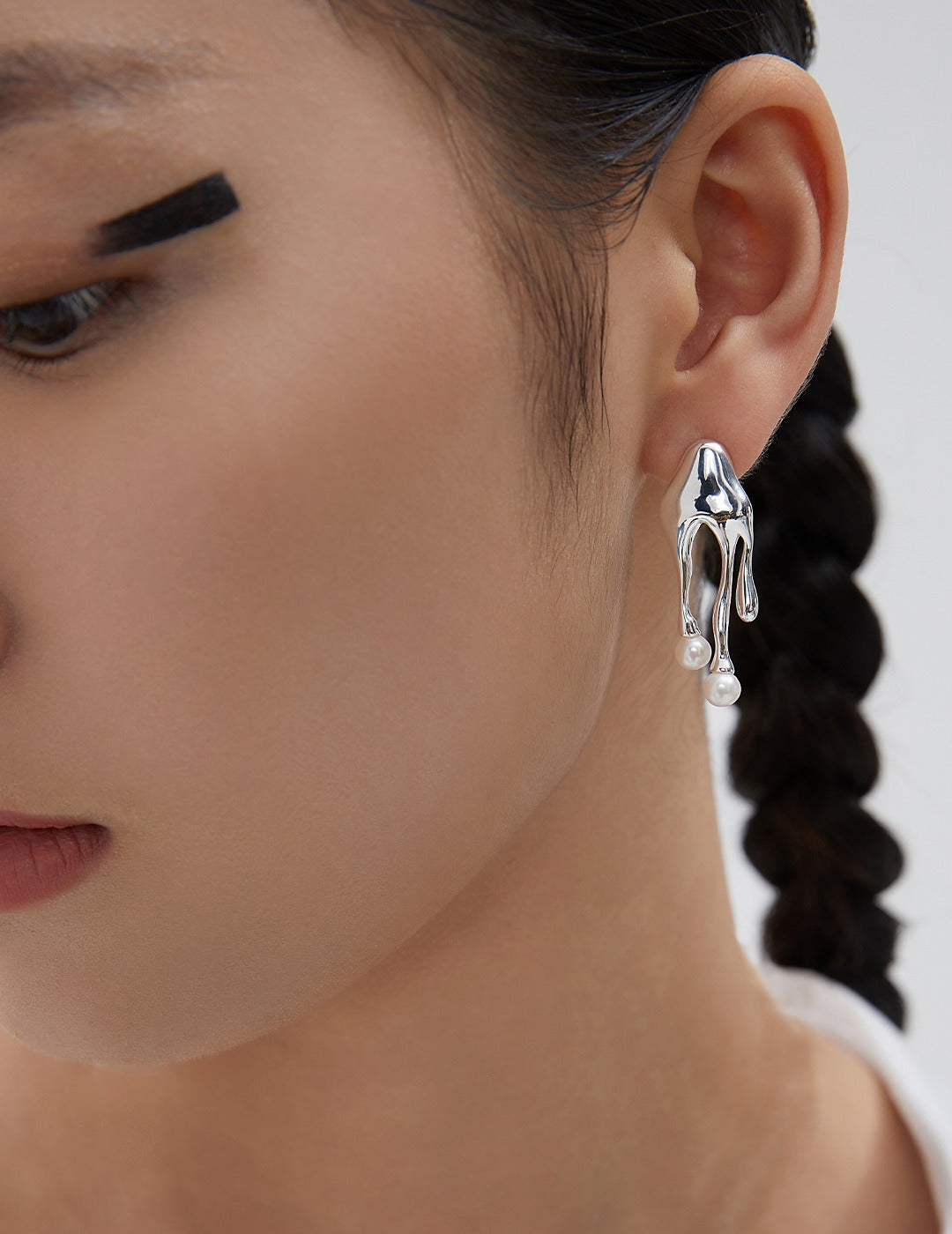 Asymmetric Fluid Elegance Earrings