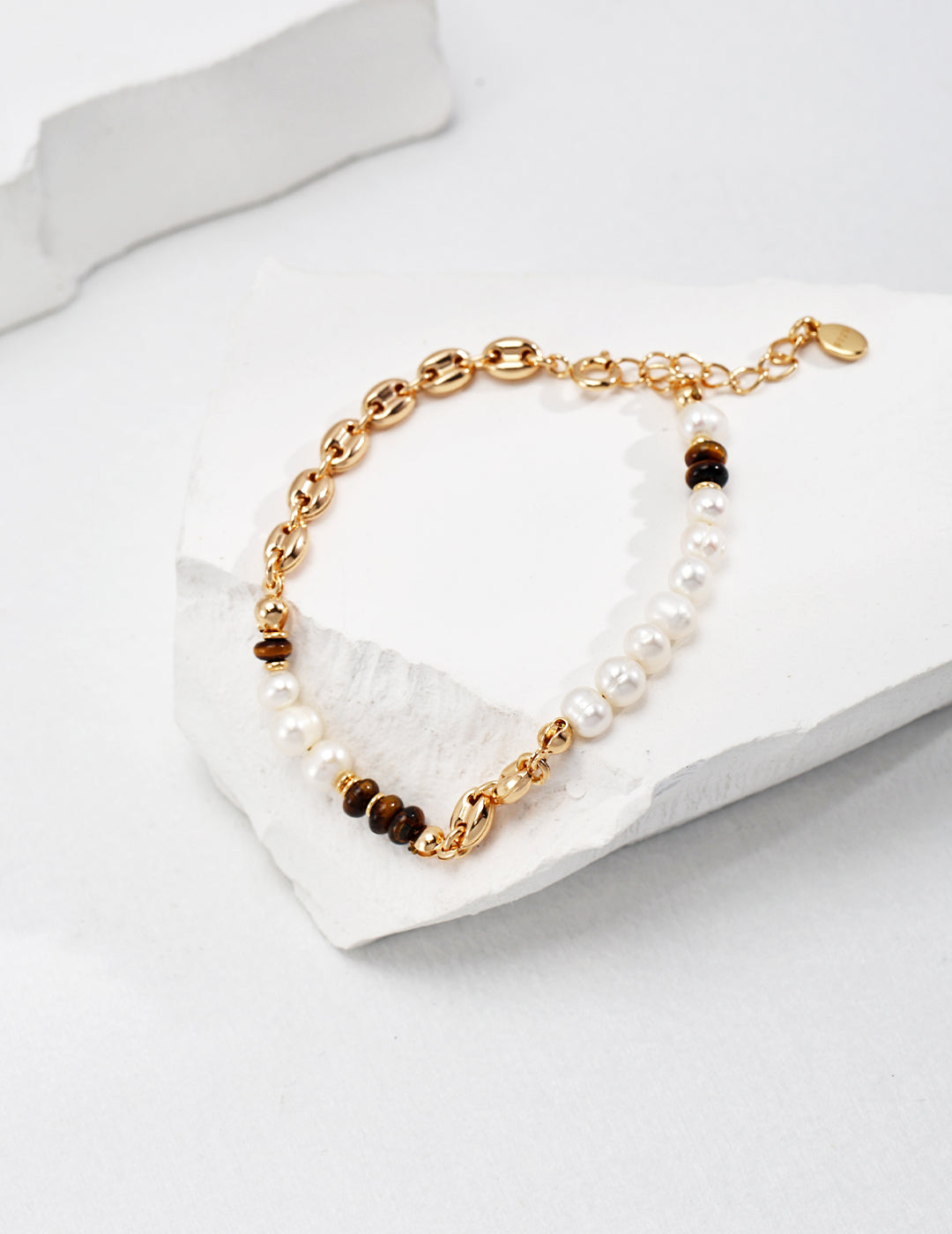 Vivid Allure: Tiger's Eye & Pearl Bracelet