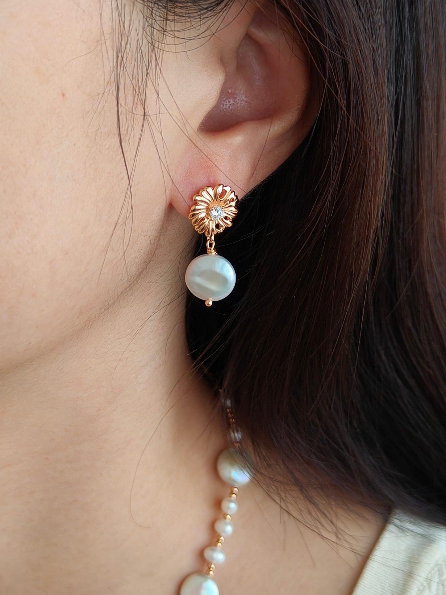 Natural Pearl Earring