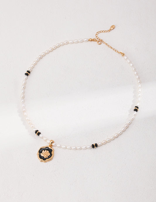 Midnight Bloom Pearl Necklace